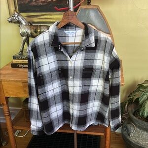 Old Navy Black and White Plaid The Boyfriend Shirt 100% Cotton